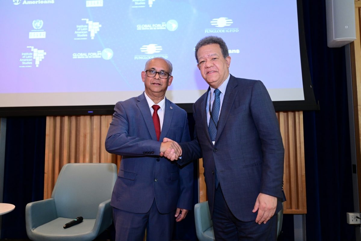 Albert Ramdin advierte sobre desafíos políticos y democráticos en América Latina durante el VII Foro Global 2025